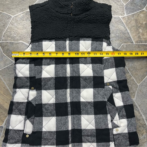 Maurices Black Buffalo Plaid Sherpa Block Vest - Picture 8 of 11